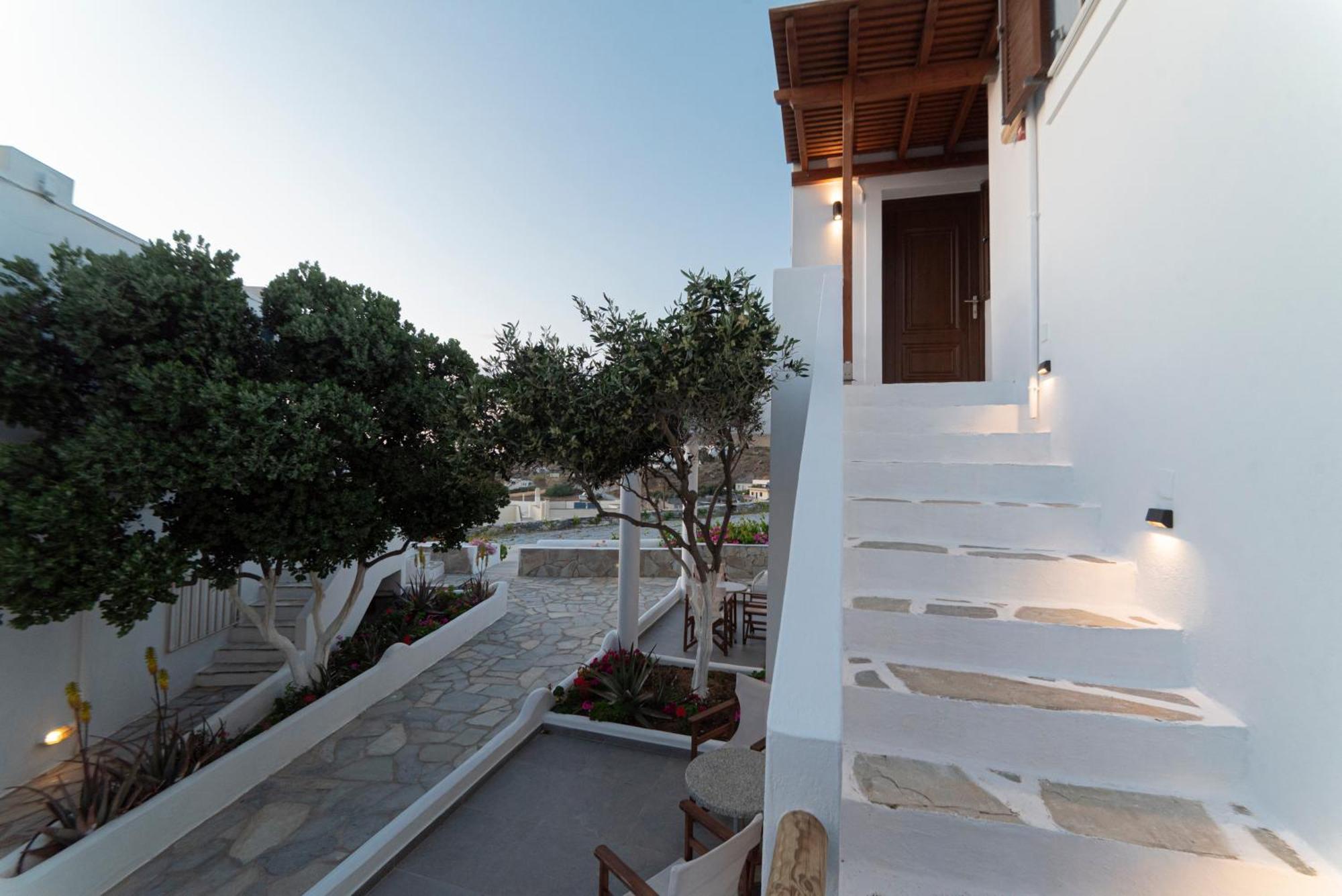 Petros Studios & Suites Naxos City Room photo