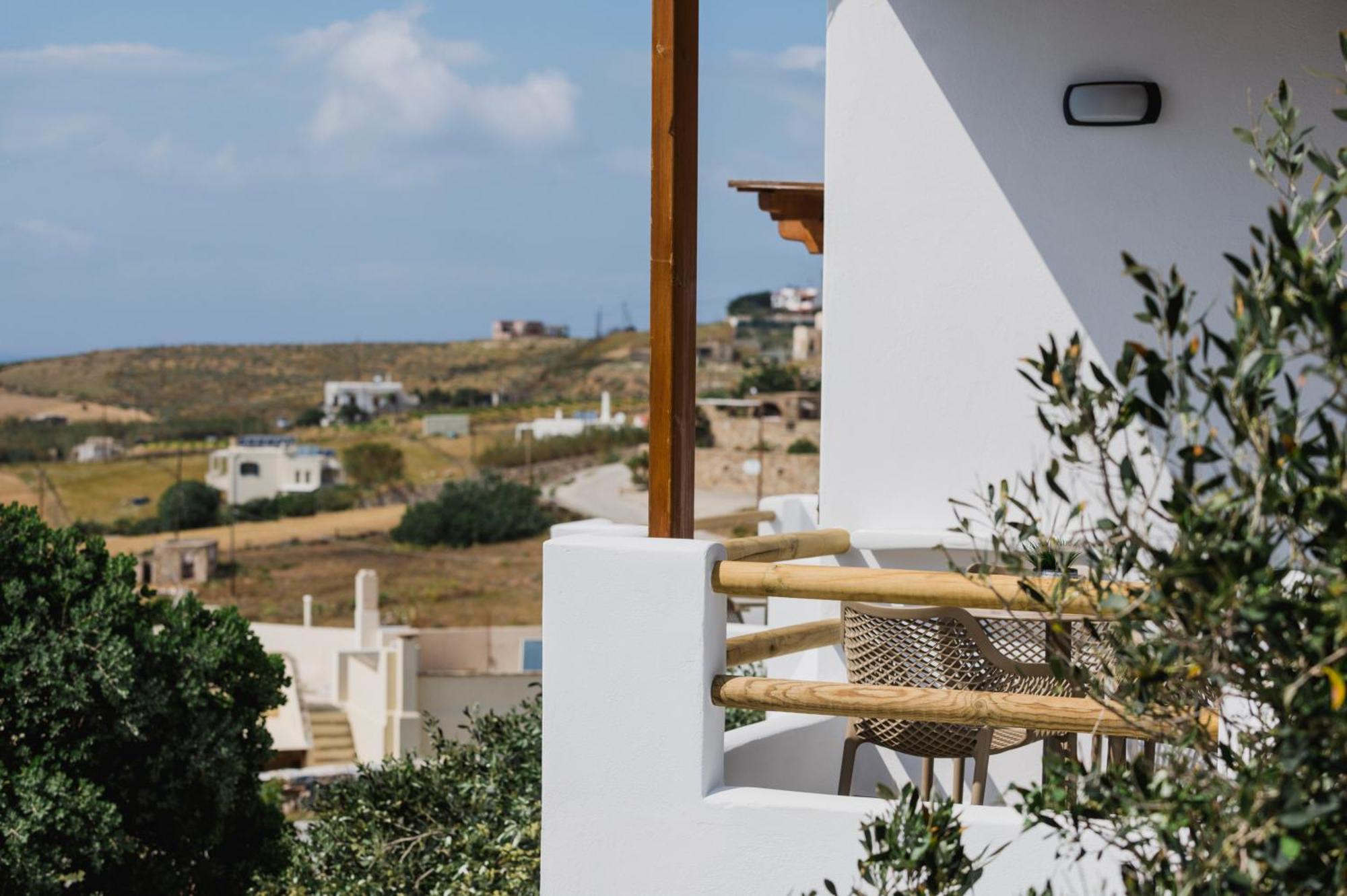 Petros Studios & Suites Naxos City Room photo